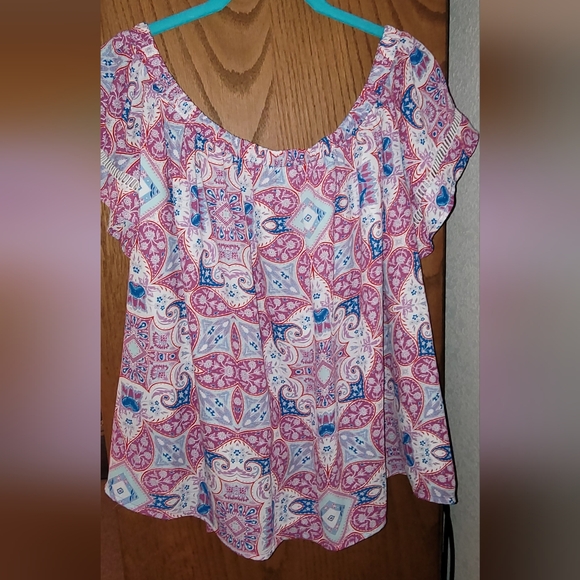 Belle Sky Off-Shoulder Swing Top - Picture 5 of 5